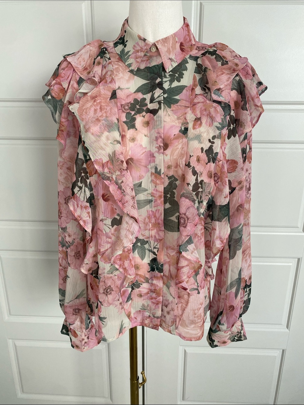 Express Relaxed Portofino Floral Ruffle Blouse XS Pink Sheer Button Down